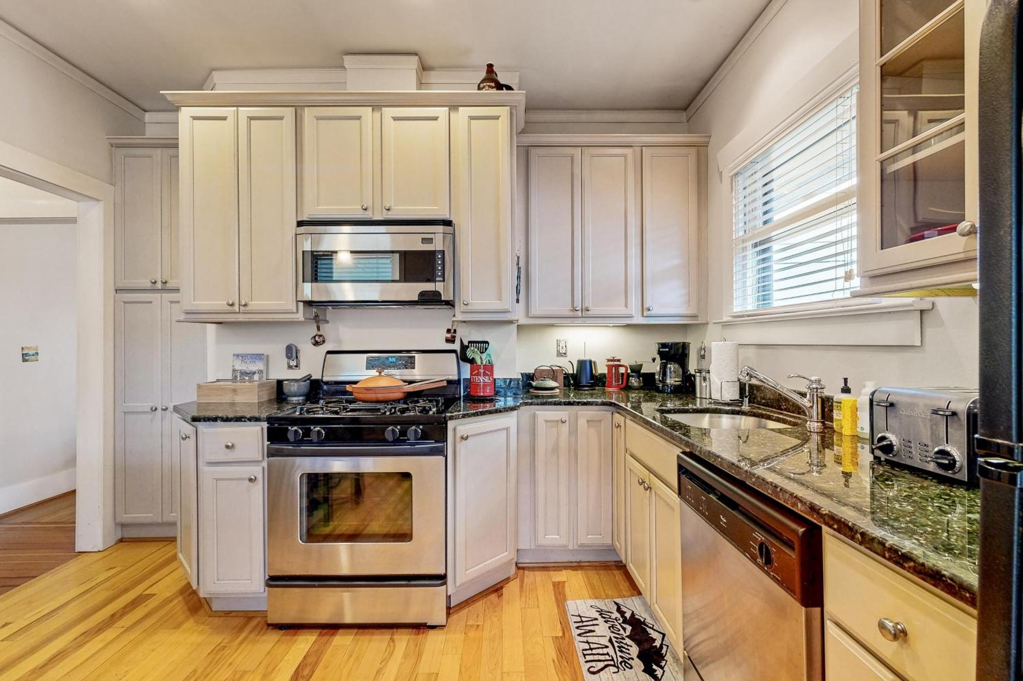 Beaumont Bungalow Портленд Экстерьер фото