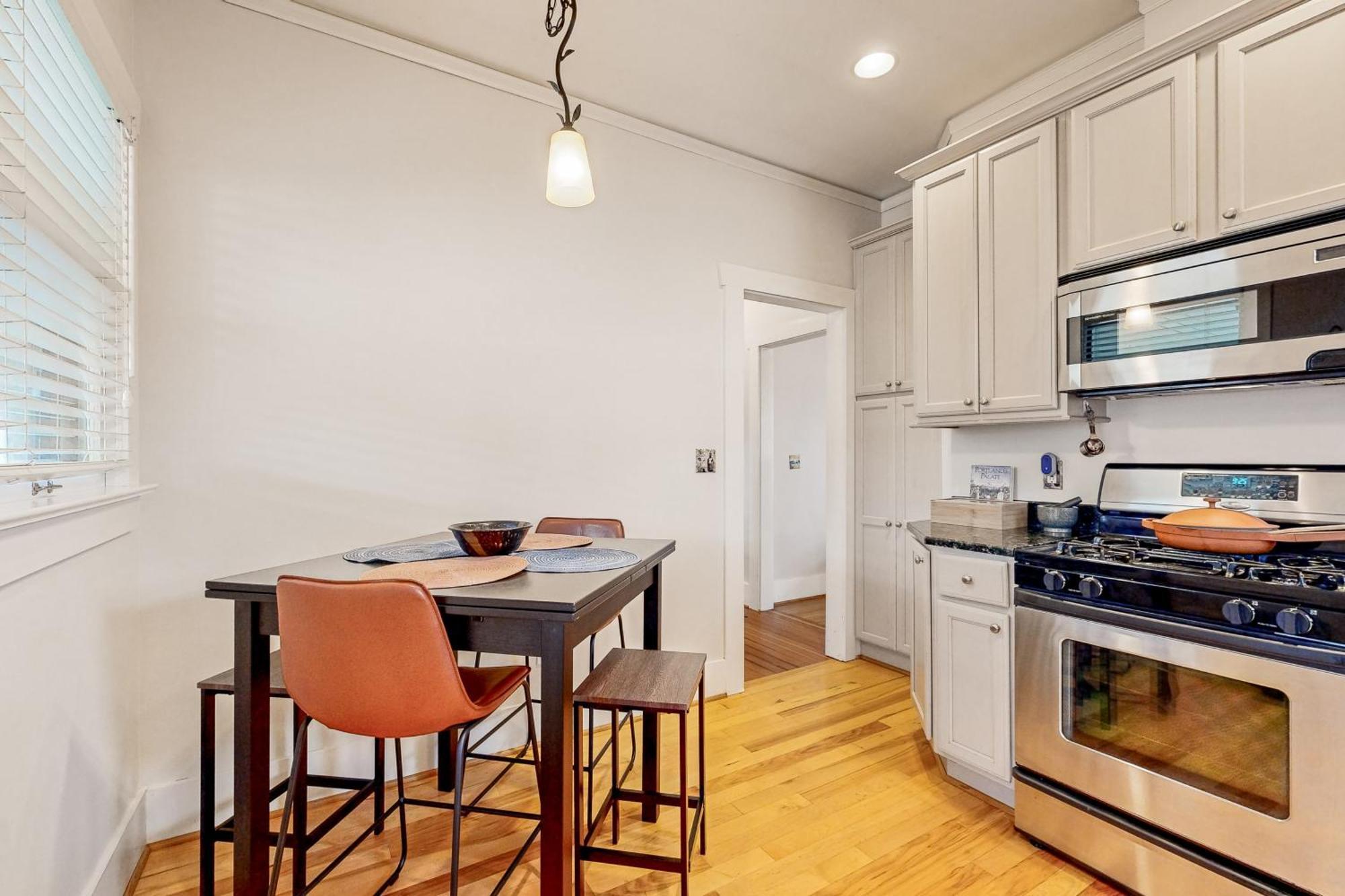 Beaumont Bungalow Портленд Экстерьер фото