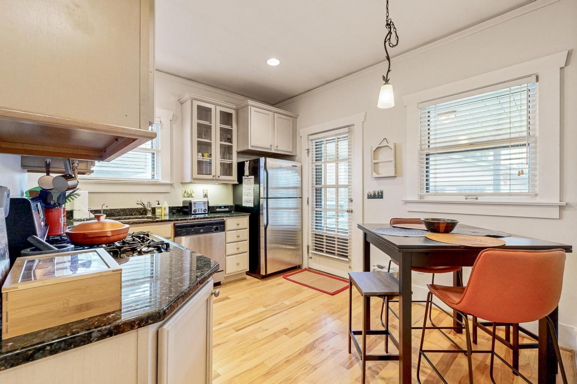 Beaumont Bungalow Портленд Экстерьер фото